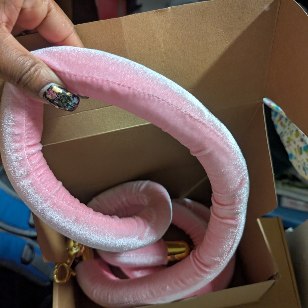 Pink and Gold Velvet Rope Barrier - Picture 3 of 4